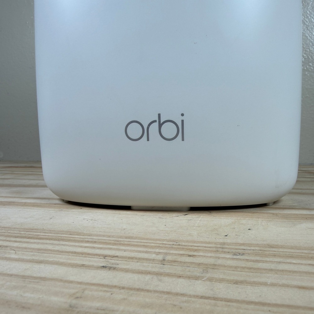 NETGEAR Orbi Router RBR50v2 White Home Mesh WiFi Tri-band AC3000 - Picture 3 of 7